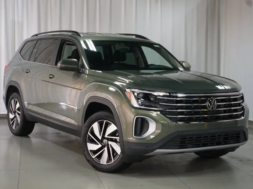 2026 Volkswagen Atlas SE Technology photo 1