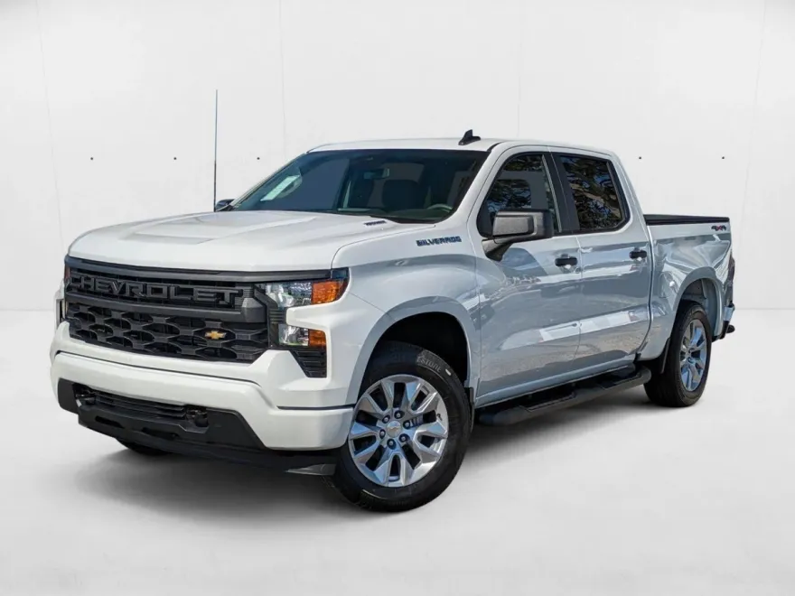 2025 Chevrolet Silverado 1500 Custom photo 1