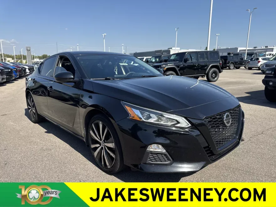 2020 Nissan Altima 2.5 SR photo 1