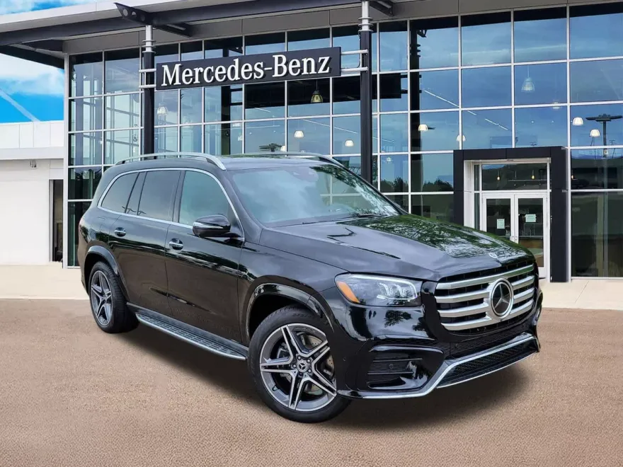 2025 Mercedes Benz GLS 450 4MATIC photo 1