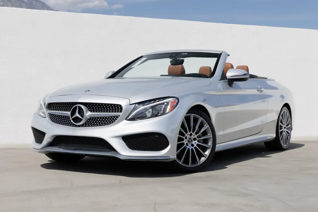 2017 Mercedes Benz C 300 photo 1