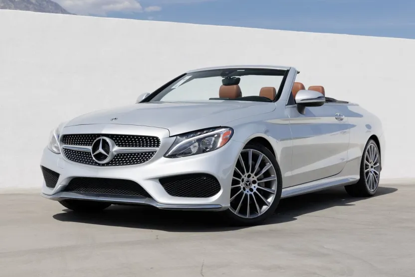 2017 Mercedes Benz C 300 photo 1