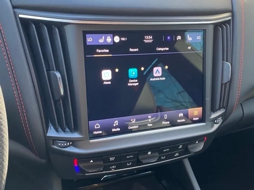 2024 Maserati Levante Modena photo 28