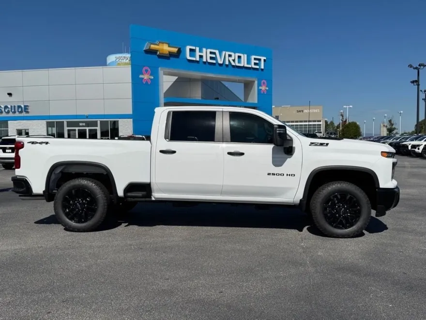 2026 Chevrolet Silverado 2500HD Custom photo 1