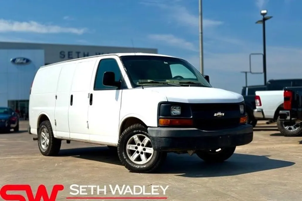 2010 Chevrolet Express 1500 Work Van Cargo photo 1
