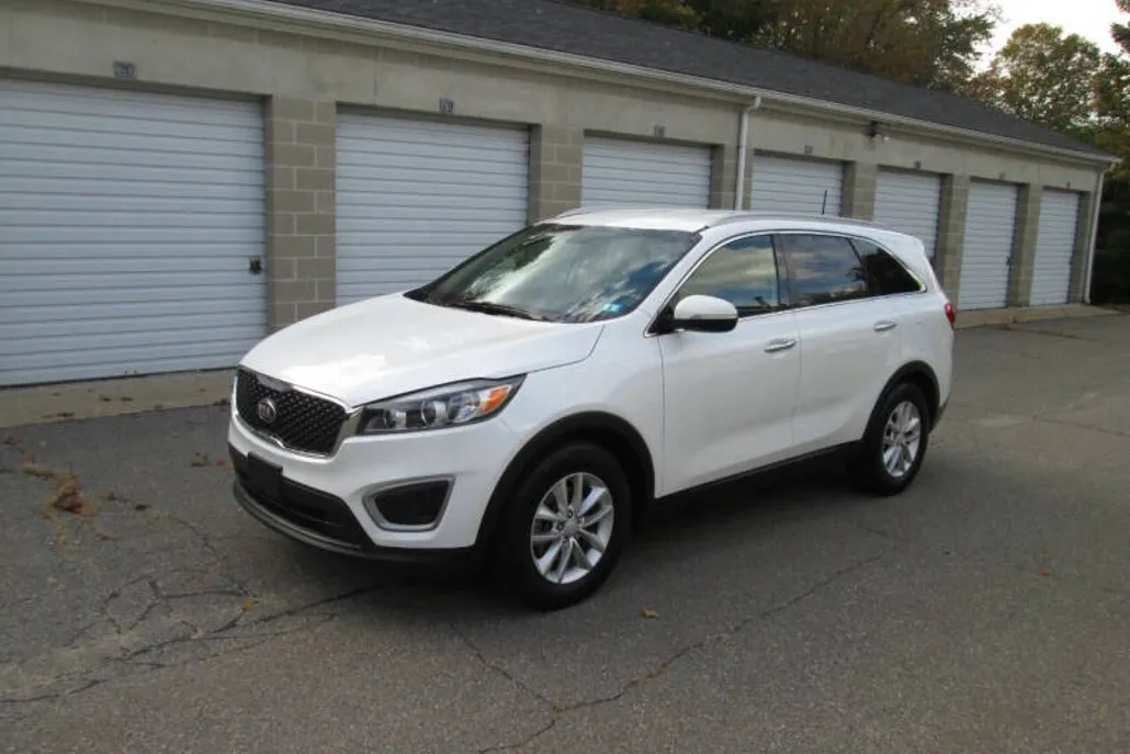 2016 Kia Sorento LX V6 photo 1