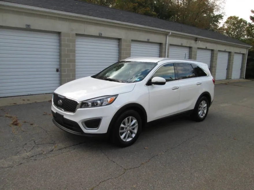 2016 Kia Sorento LX V6 photo 1