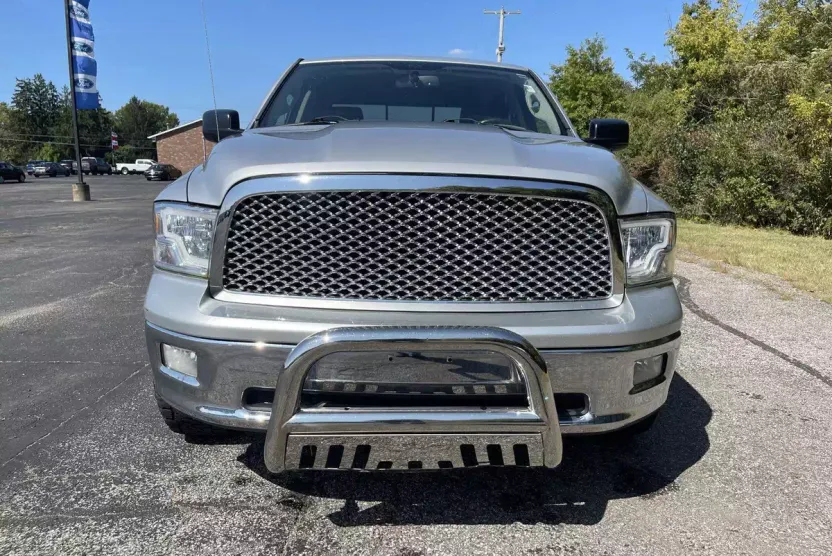 2009 Dodge Ram SLT photo 1