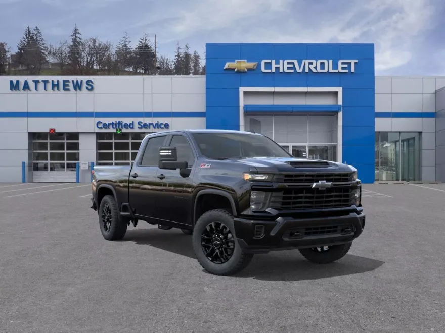2026 Chevrolet Silverado 2500HD Custom photo 1
