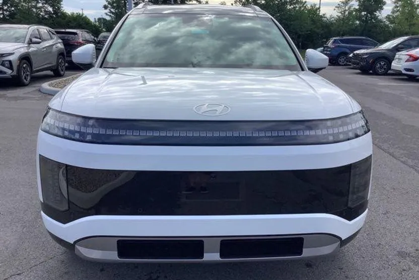 2026 Hyundai Ioniq Limited photo 1