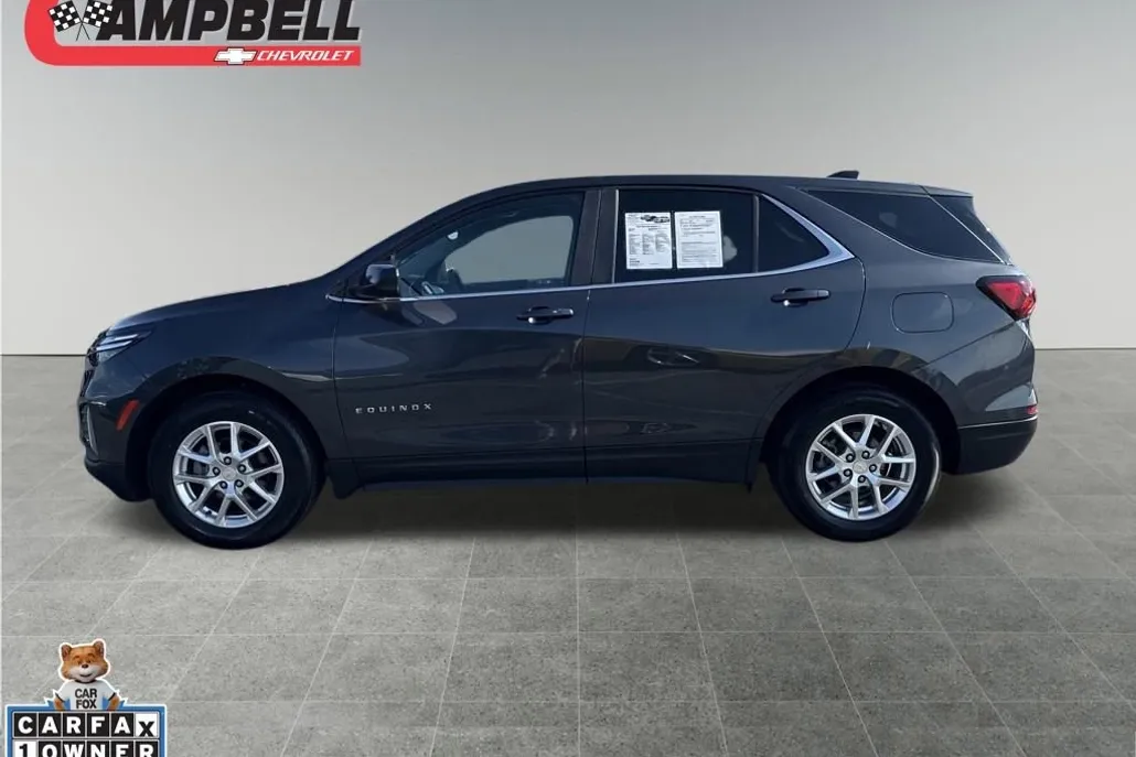 2023 Chevrolet Equinox LT photo 1