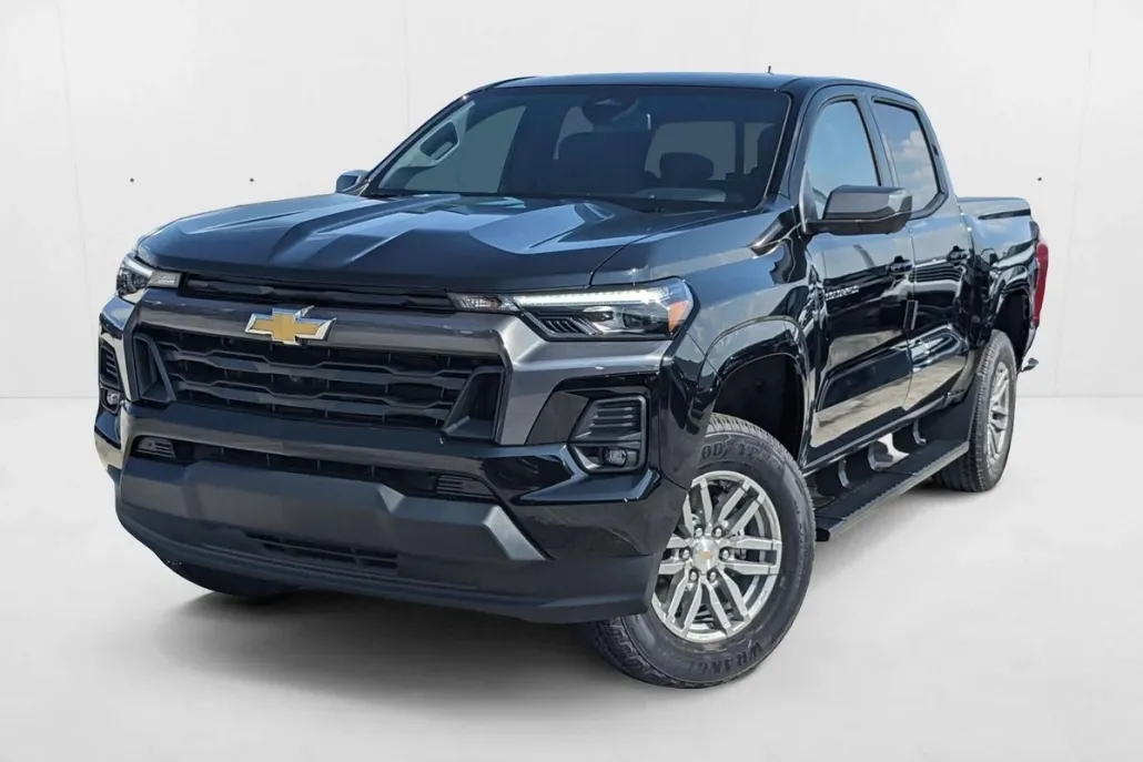 2026 Chevrolet Colorado LT photo 1