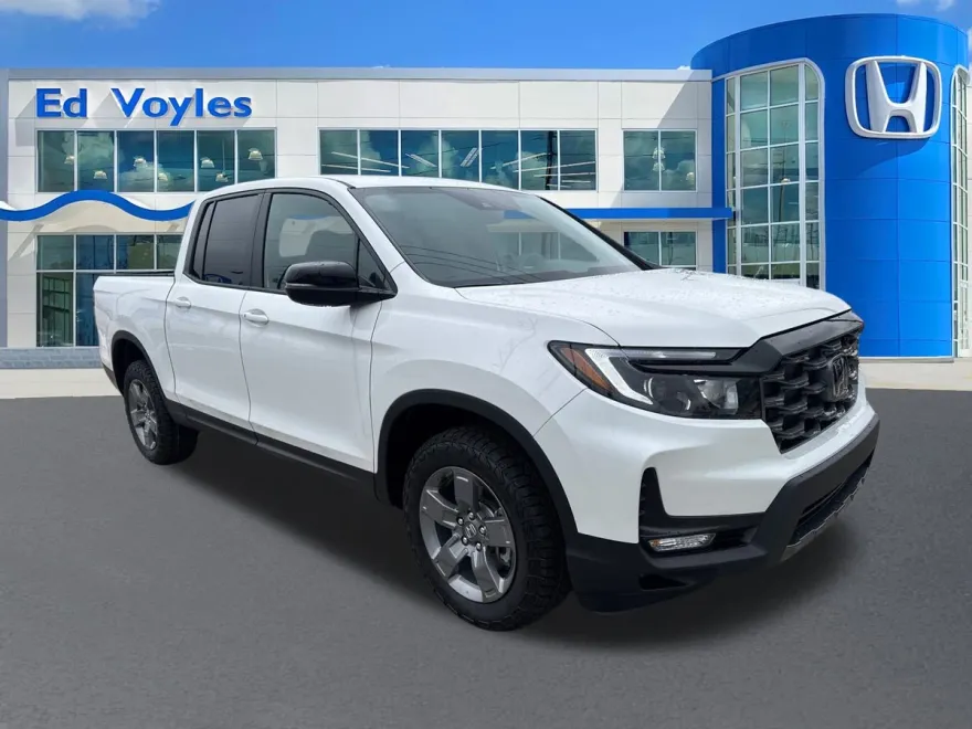 2025 Honda Ridgeline TrailSport photo 1