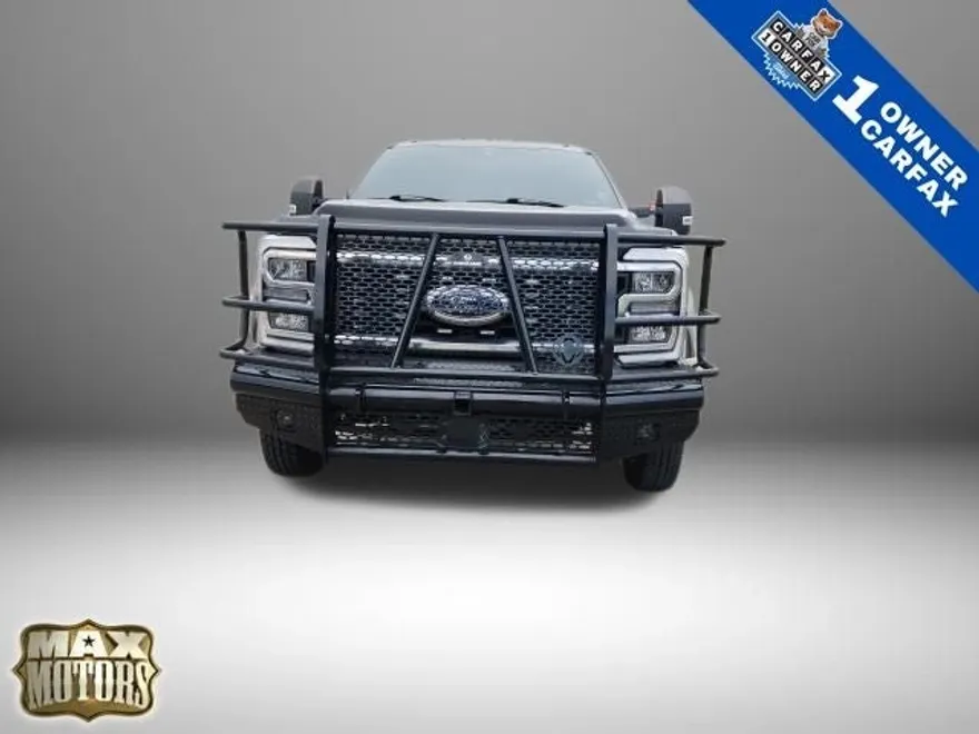 2023 Ford F-450 Lariat photo 1