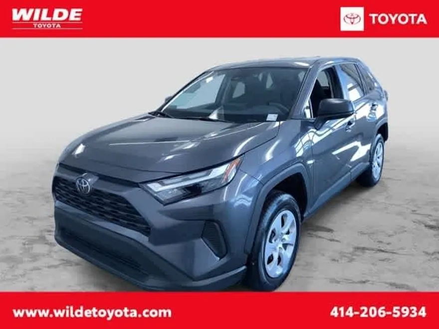 2024 Toyota RAV4 LE photo 1