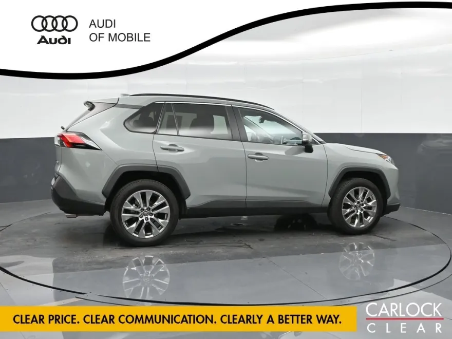 2019 Toyota RAV4 XLE Premium photo 1
