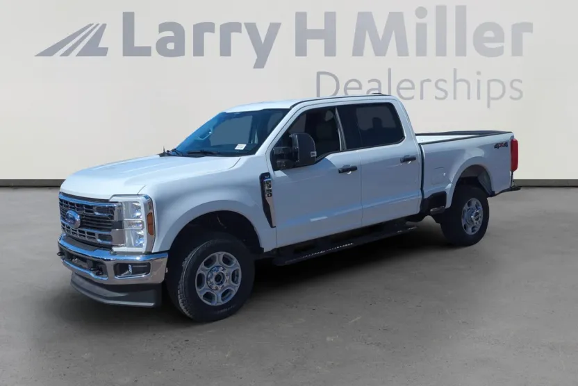 2025 Ford F-350 XLT photo 1
