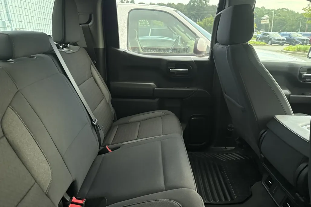 2025 Chevrolet Silverado 1500 Custom photo 1