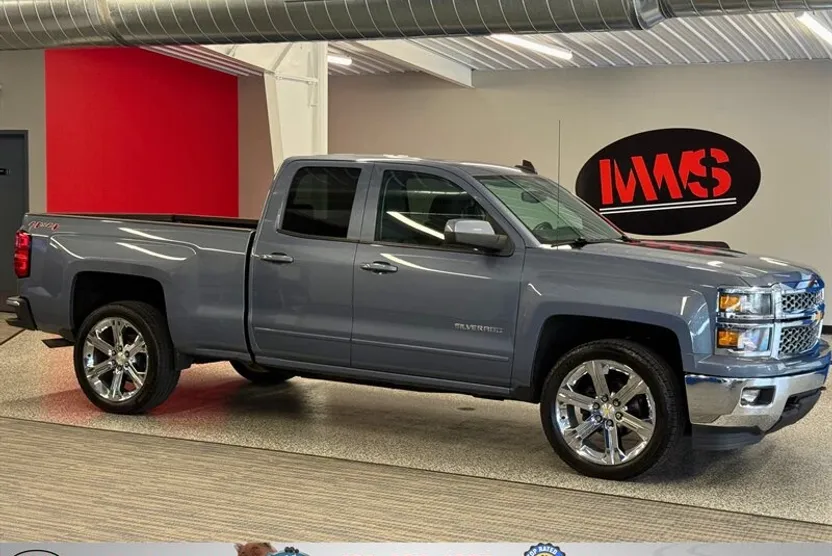2015 Chevrolet Silverado 1500 LT photo 1