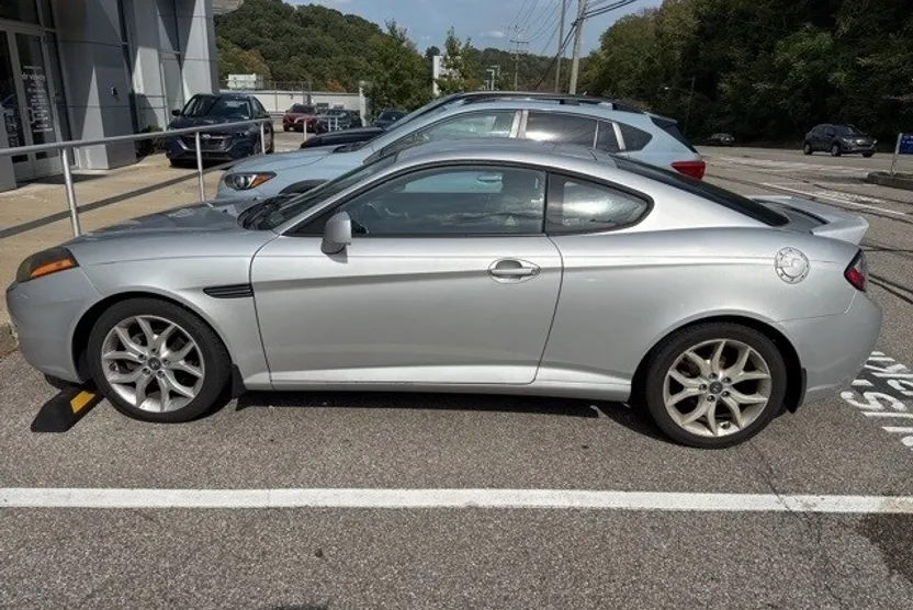 2008 Hyundai Tiburon GT photo 1