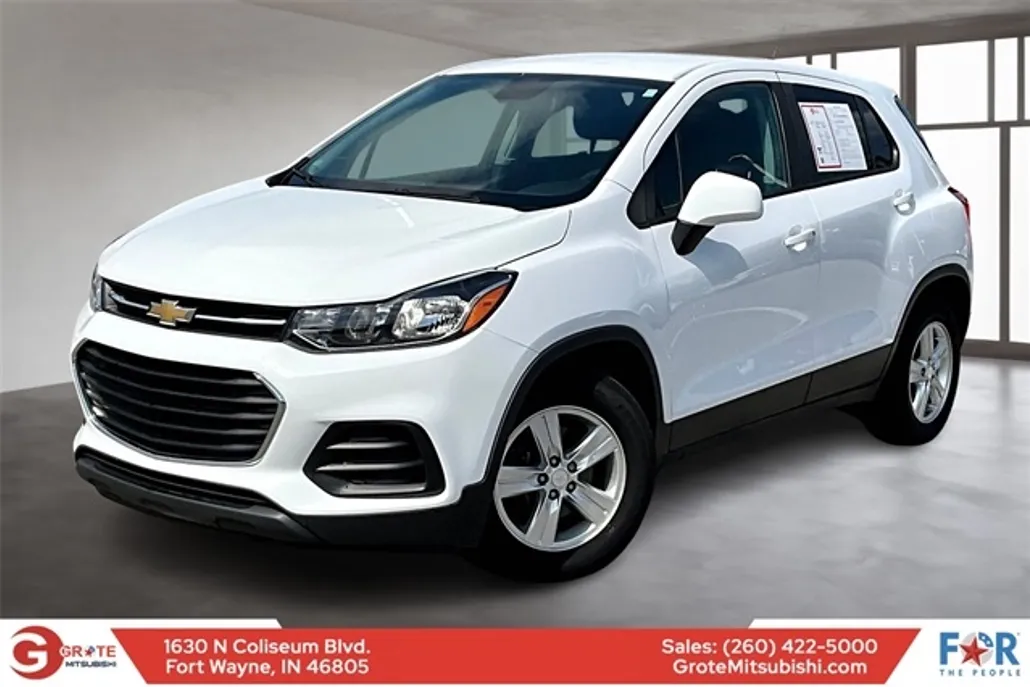 2020 Chevrolet Trax LS photo 1