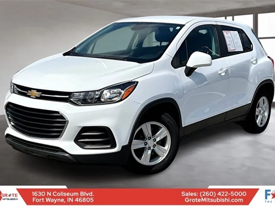 2020 Chevrolet Trax LS photo 1