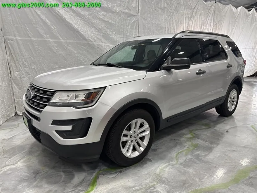 2016 Ford Explorer Base photo 1