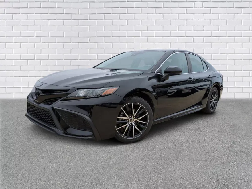 2021 Toyota Camry SE photo 1