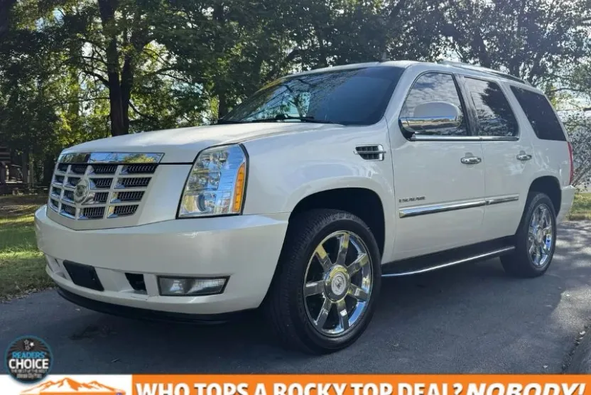 2011 Cadillac Escalade Luxury photo 1
