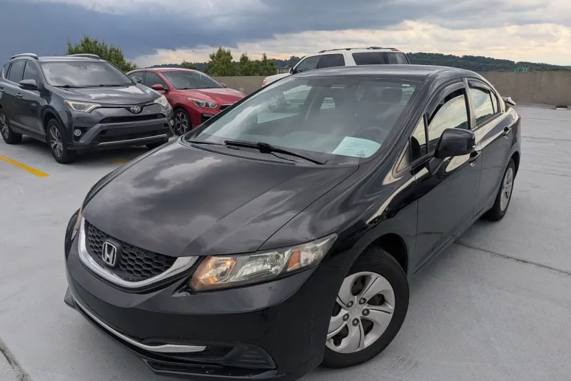 2013 Honda Civic LX photo 1