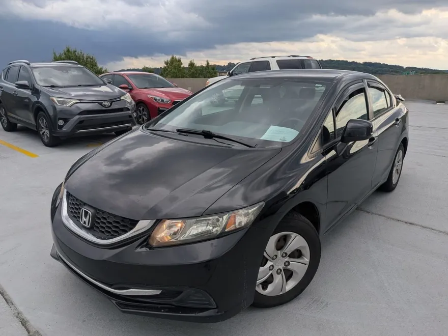 2013 Honda Civic LX photo 1