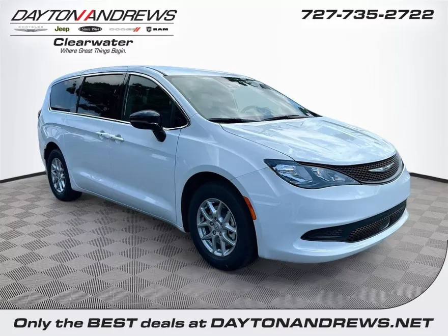 2026 Chrysler Voyager LX photo 1