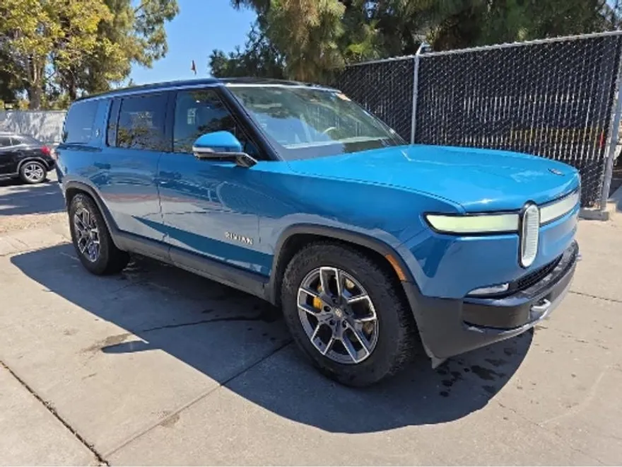 2023 Rivian R1S Adventure photo 1
