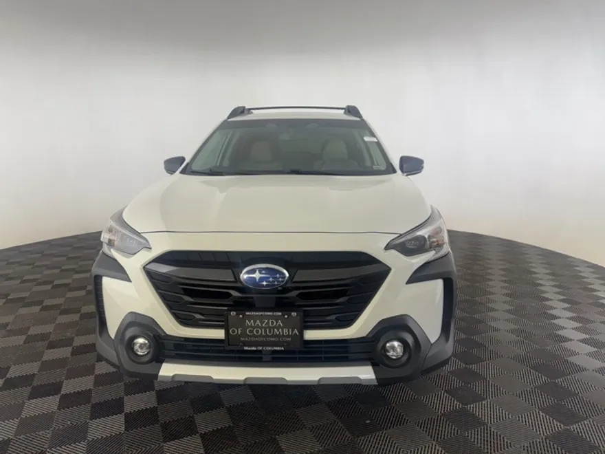 2023 Subaru Outback Limited photo 1