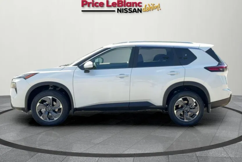 2026 Nissan Rogue SV photo 1