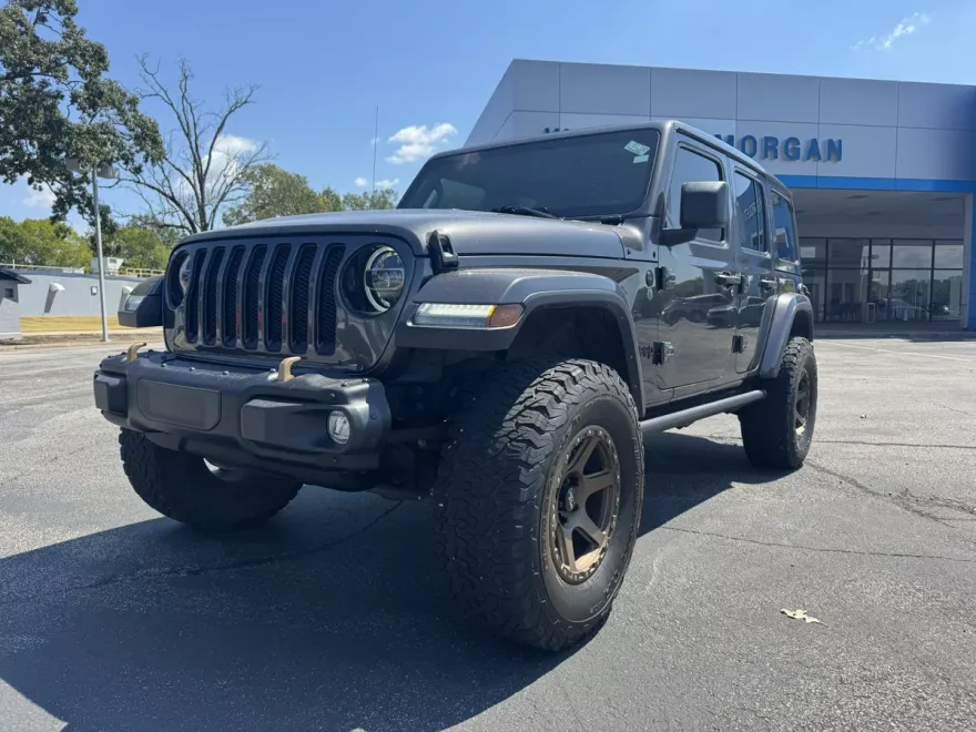 2021 Jeep Wrangler Unlimited Sahara Altitude photo 1
