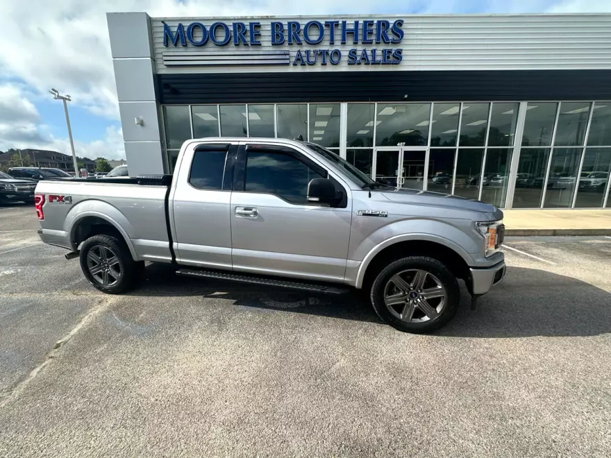 2020 Ford F-150 XLT photo 1