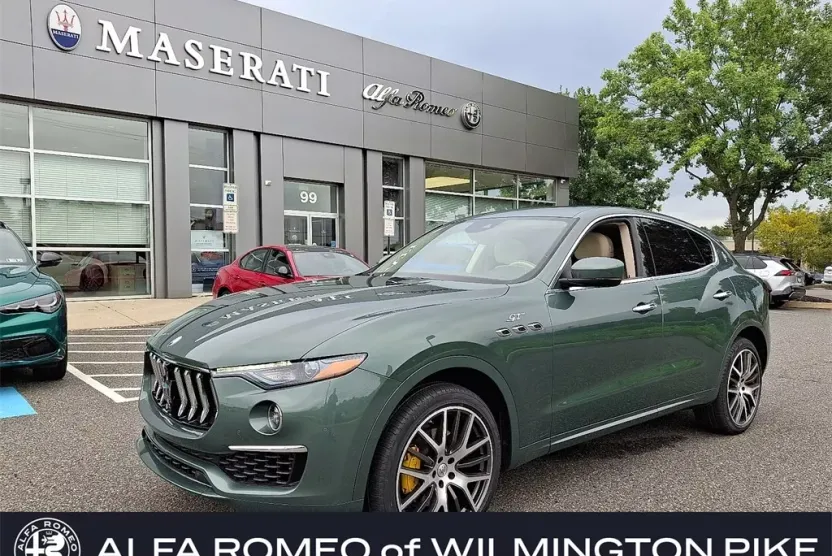 2022 Maserati Levante GT photo 1