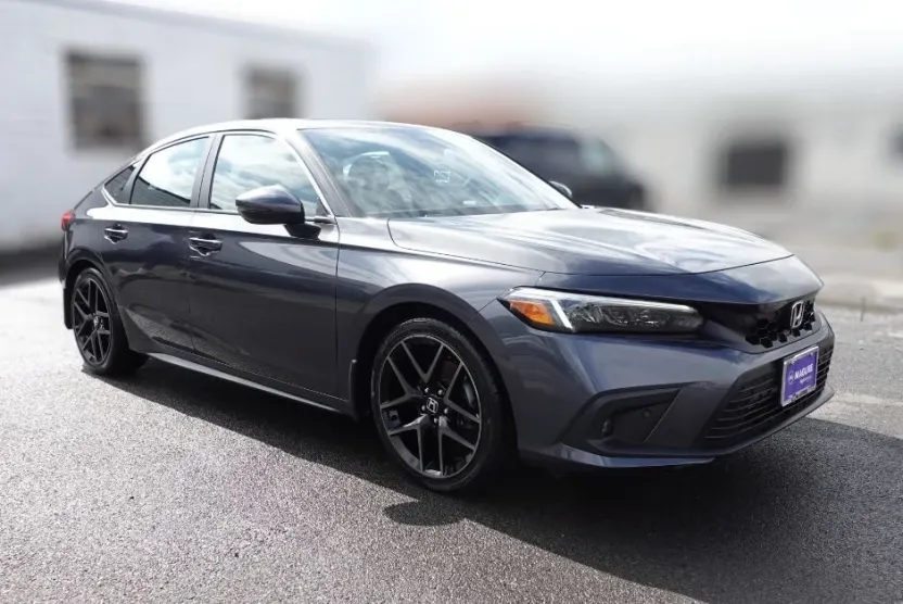 2024 Honda Civic Sport Touring Hatchback photo 1
