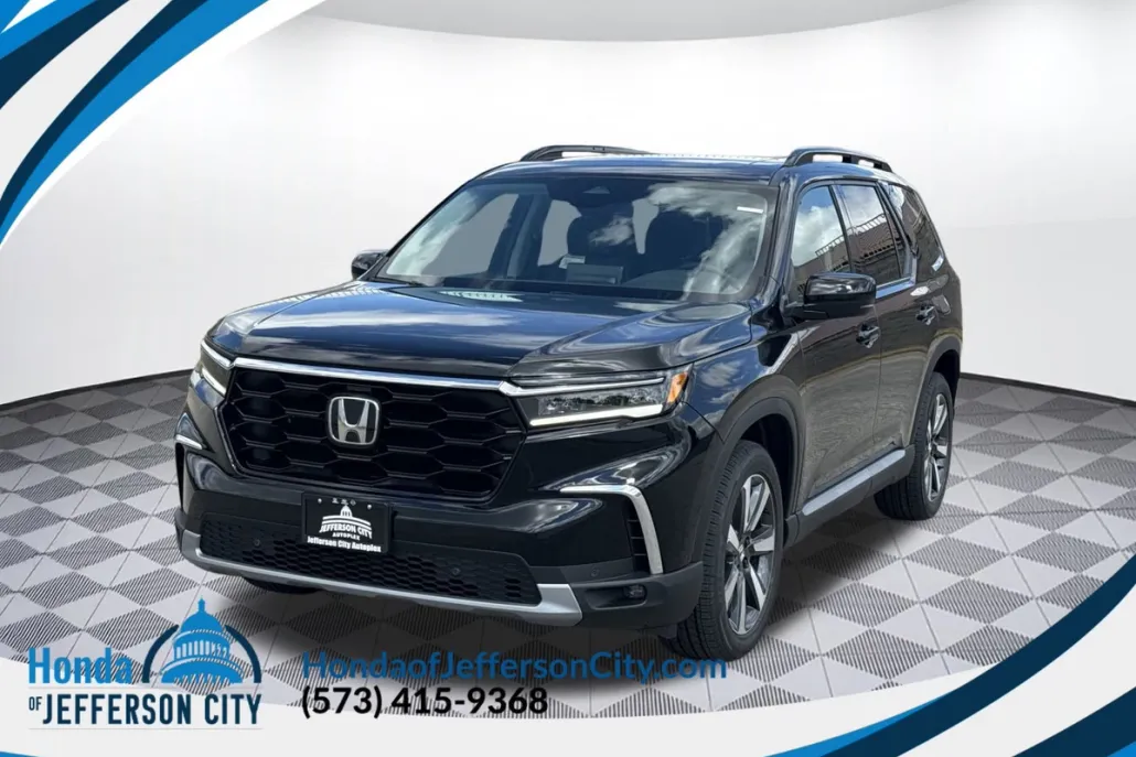 2025 Honda Pilot Touring photo 1