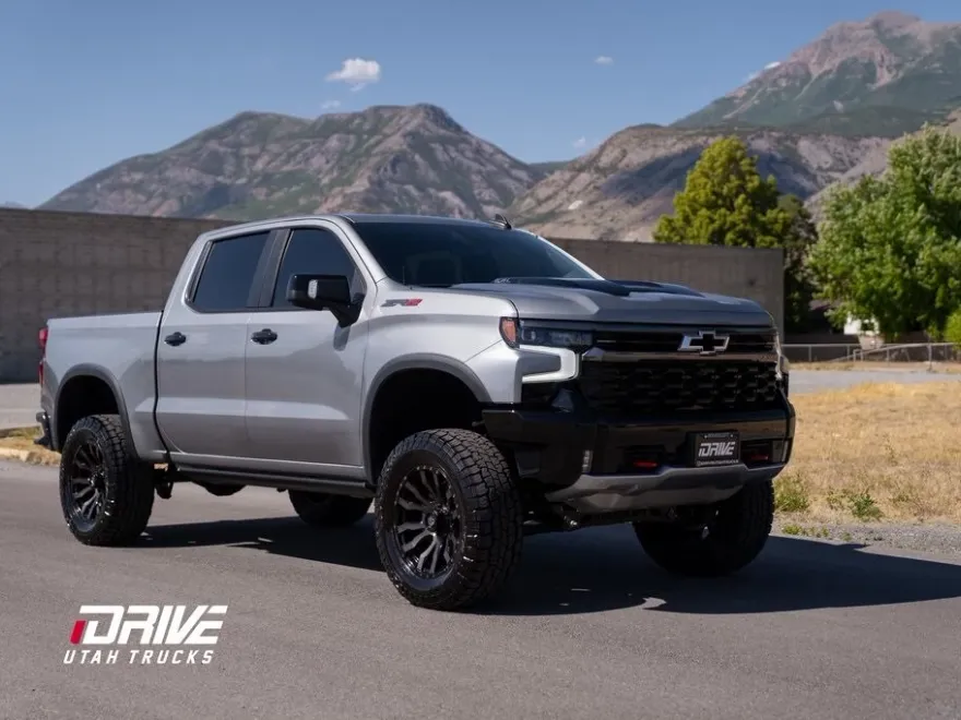 2024 Chevrolet Silverado 1500 ZR2 photo 1