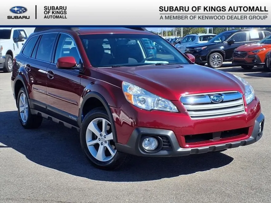 2014 Subaru Outback 2.5i Premium photo 1