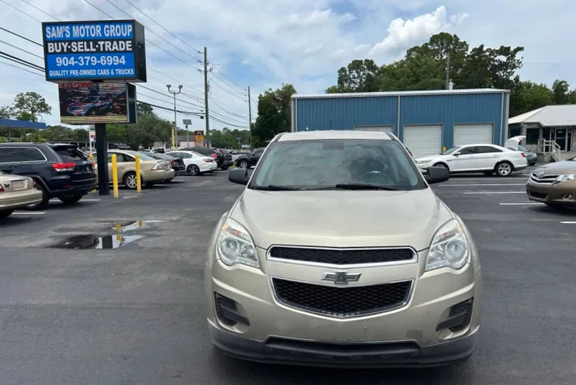 2015 Chevrolet Equinox LS photo 1