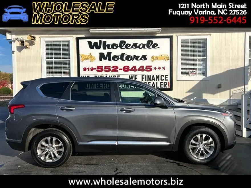 2019 Hyundai Santa Fe SE photo 1