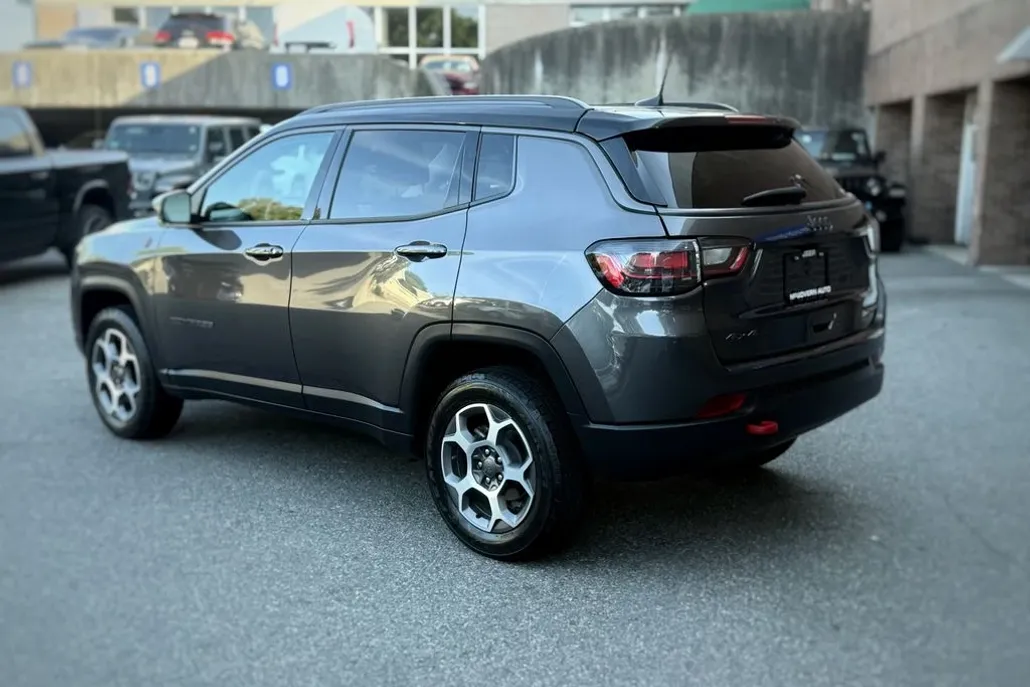 2022 Jeep Compass Trailhawk photo 1