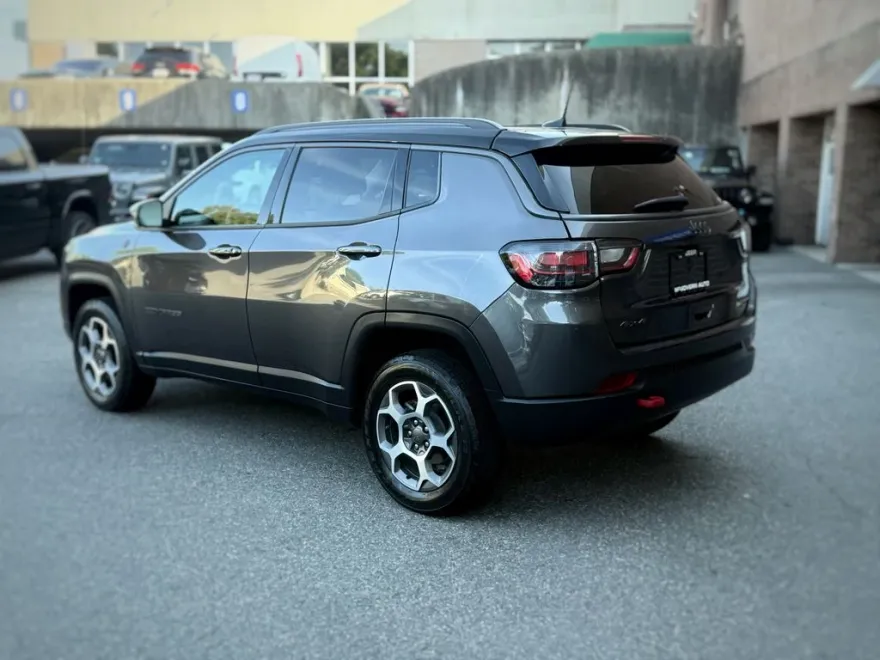 2022 Jeep Compass Trailhawk photo 1