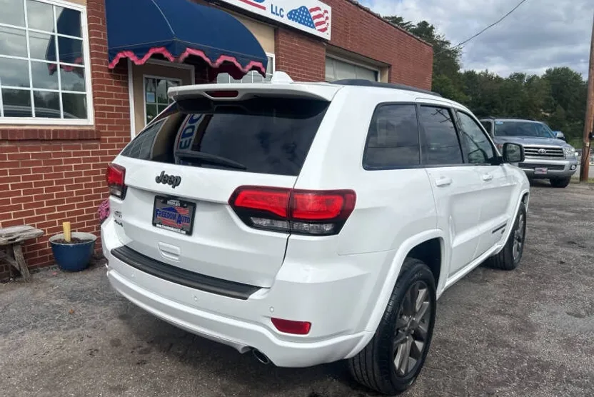 2016 Jeep Grand Cherokee Limited photo 1