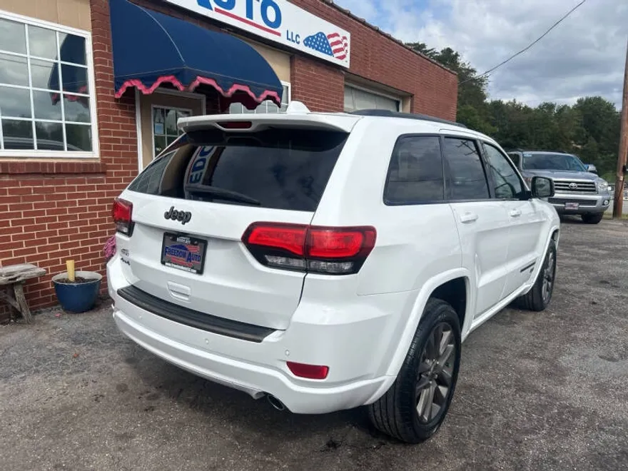 2016 Jeep Grand Cherokee Limited photo 1