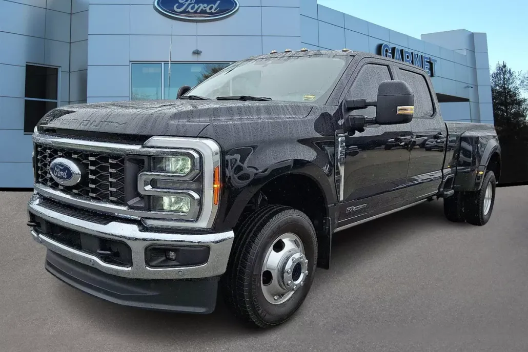 2023 Ford F-350 Lariat photo 1