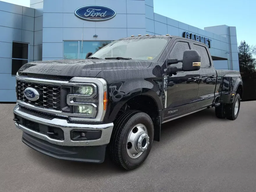 2023 Ford F-350 Lariat photo 1